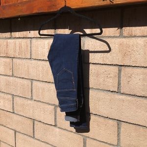 Slightly Distressed Jeans (High-Waisted)